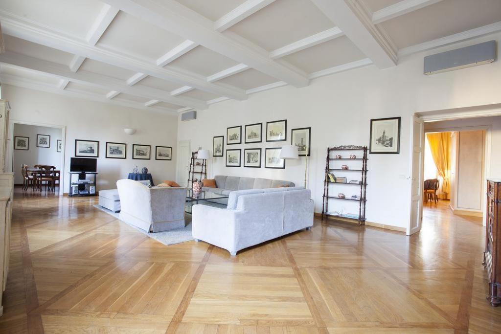 Istay - Cellini Florenz